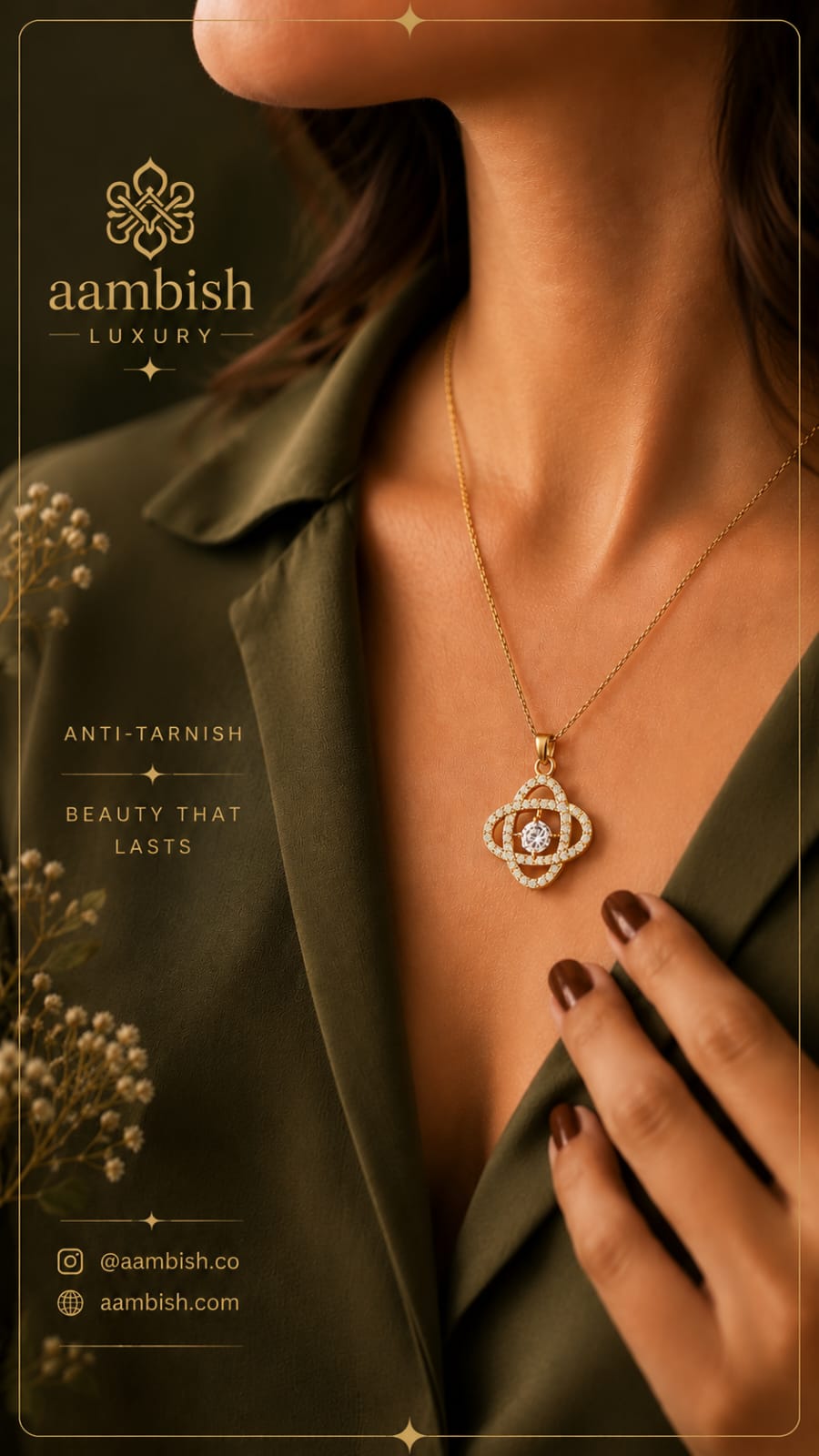 Diamond Clover Pendant by aambish Jwelles