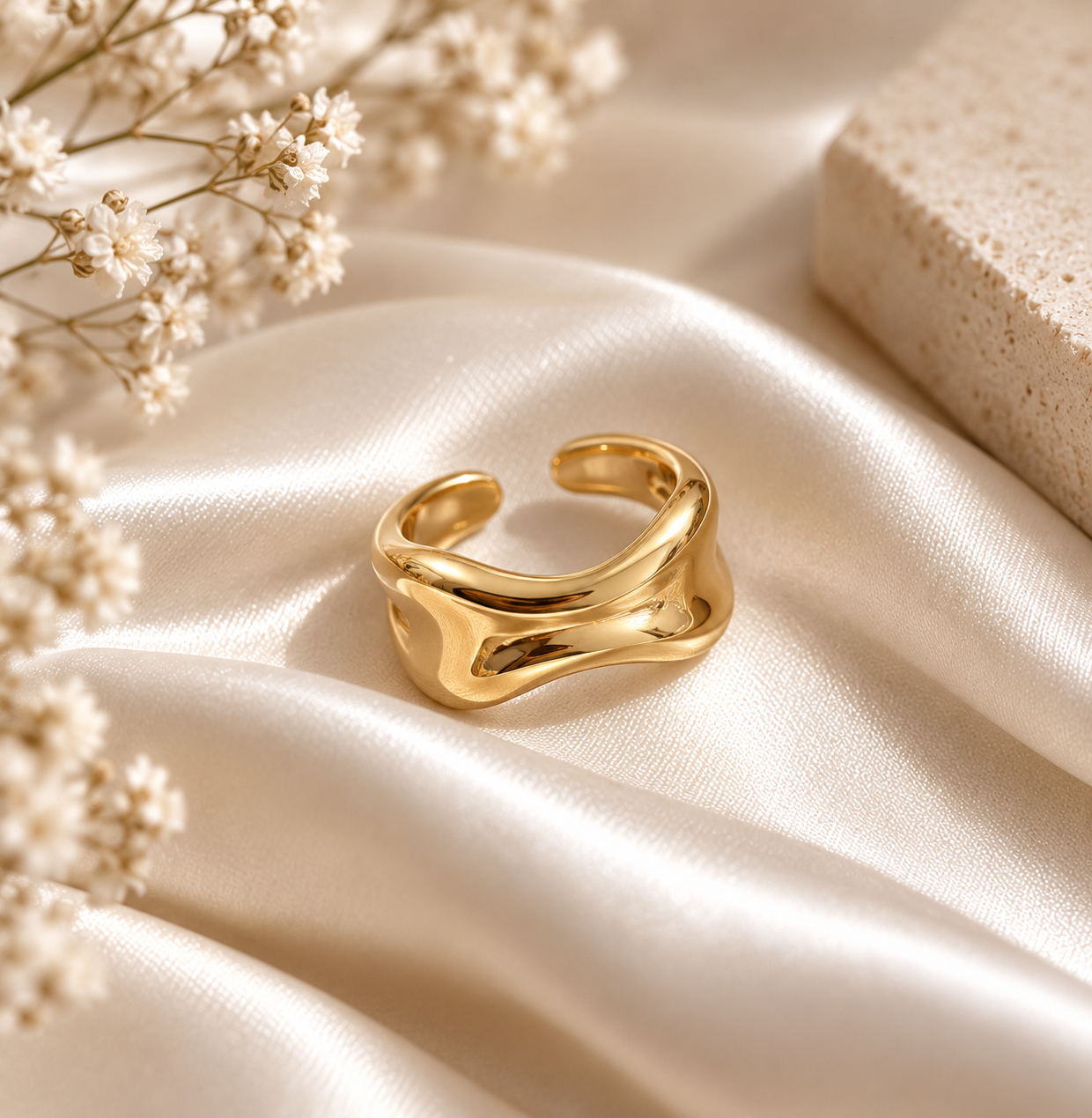 Sculpted Wave Ring by aambish Jwelles